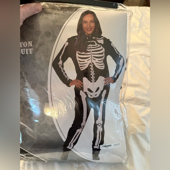 Spirit Halloween Skeleton Costume & Accessories, Halloween - Picture 4 of 16